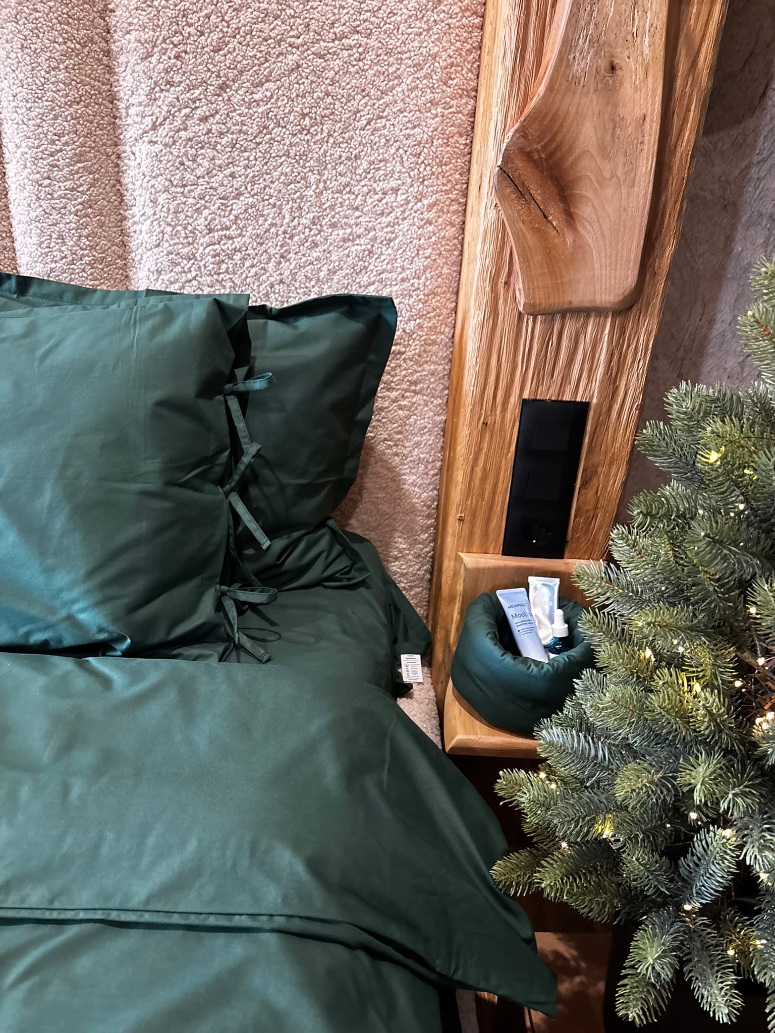 Christmas Green - Thumbnail 2
